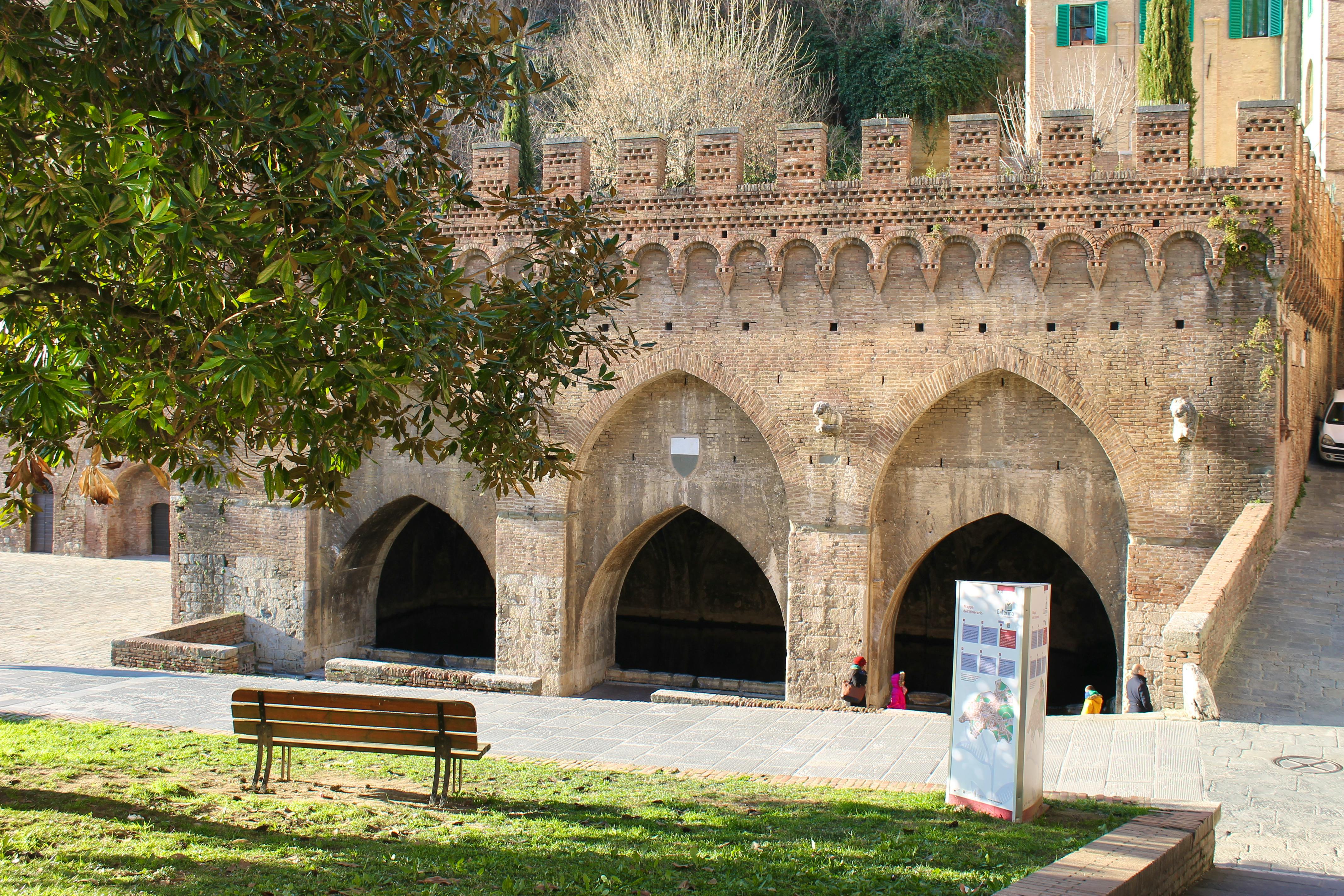 Visit the ancient fountains of siena through the old town Museo dell acqua siena
