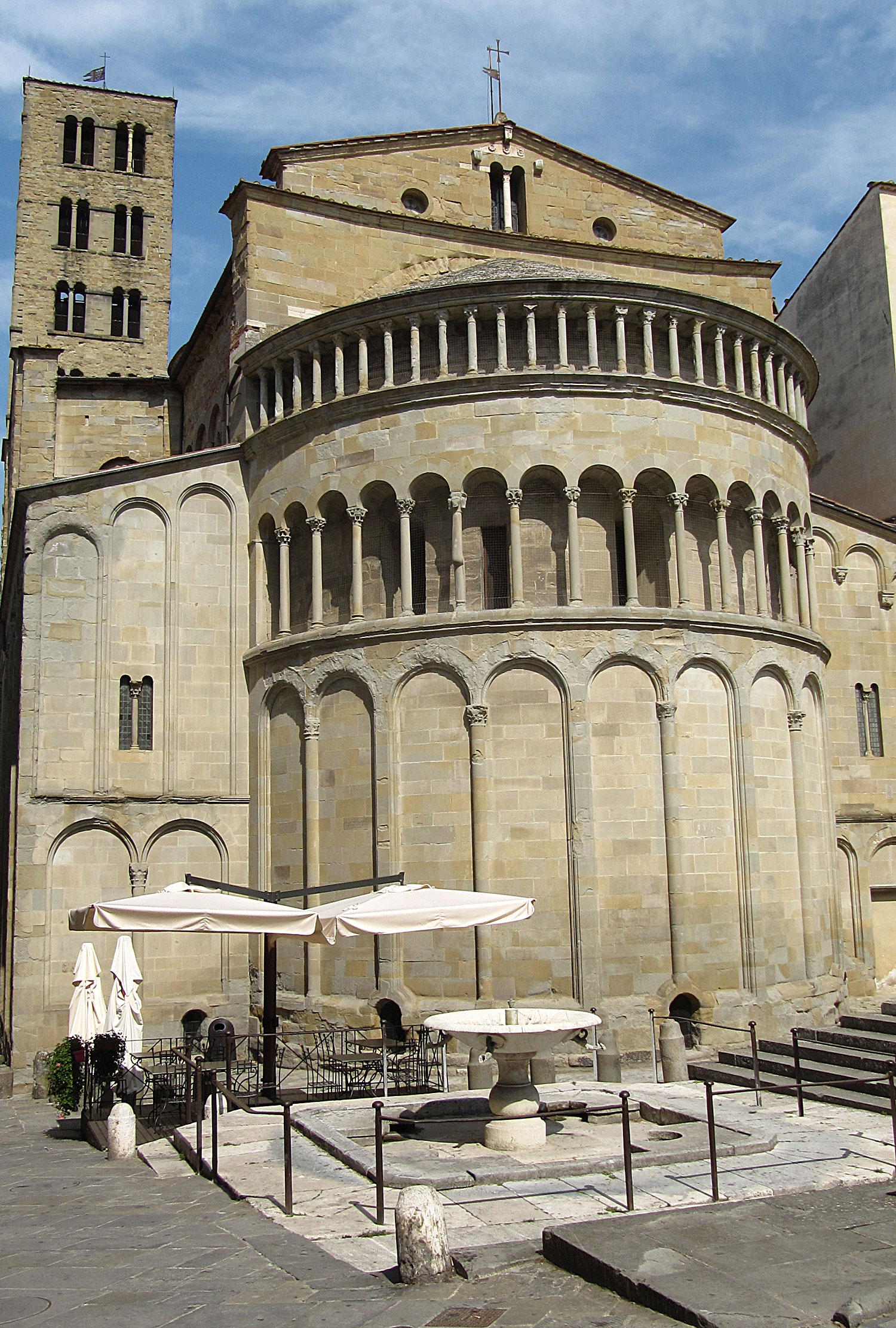 Top 5 Reasons to Visit Arezzo in Tuscany