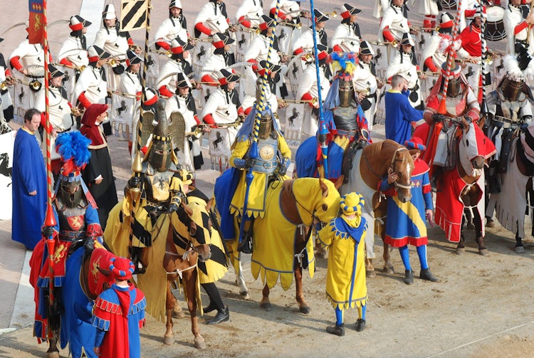 Games & tournaments, medieval fairs in Tuscany