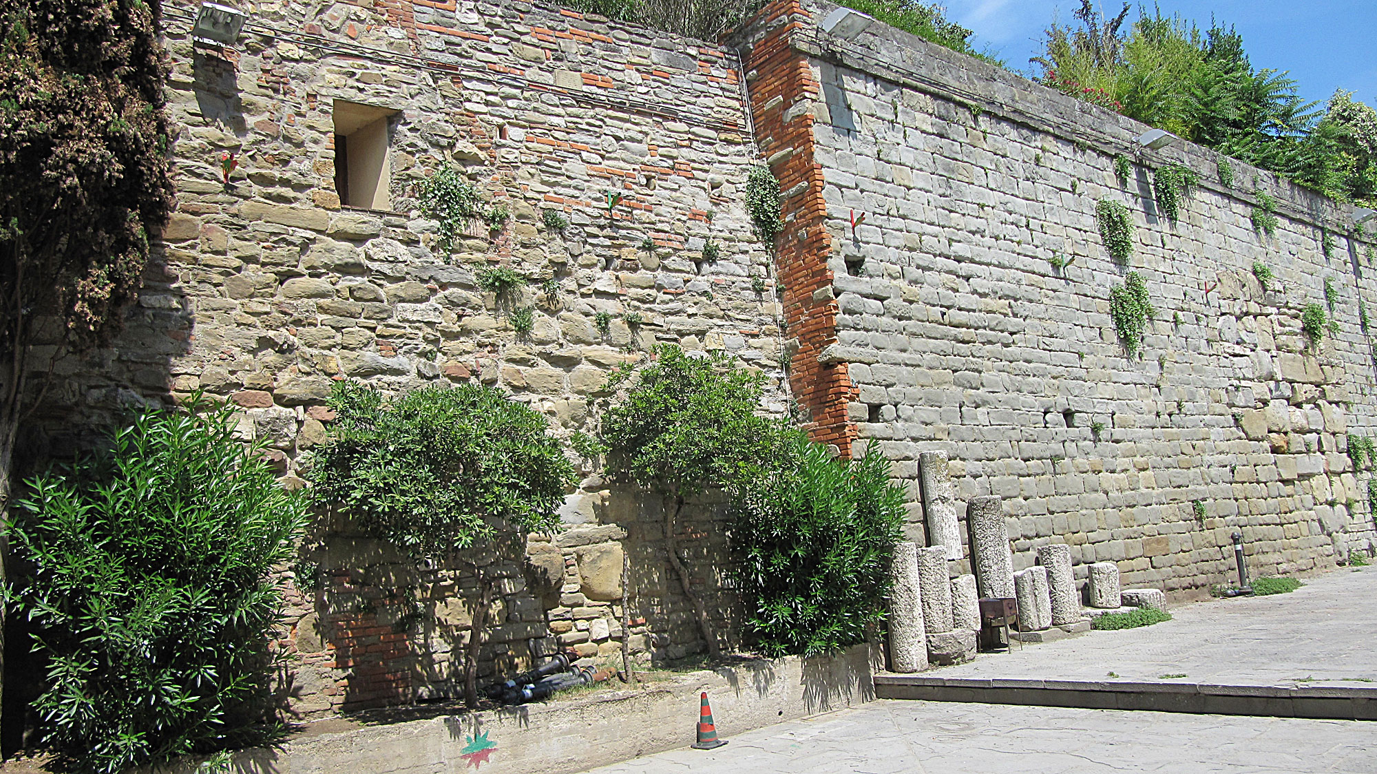 5 Motivi per Visitare Arezzo La storia il cibo cultura locale e