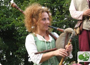 one of the members of the Compagnia La Giostra in Monteriggioni La Giostra in Monteriggioni - this is Donna Lisa