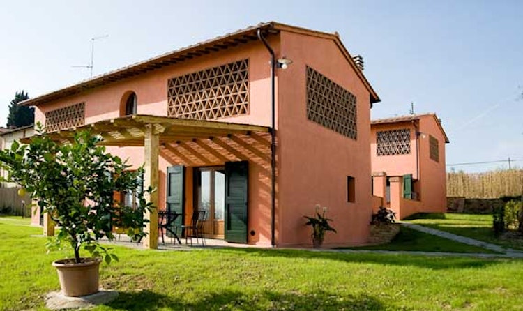 Private self catering villas at Villa i Leoni for 8 Pax
