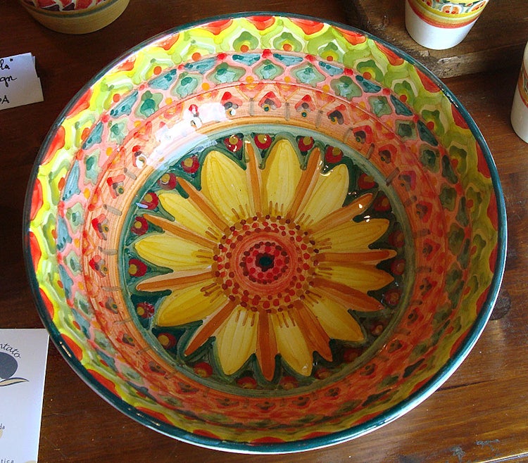 Handmade ceramic plates and bowls in Chianti