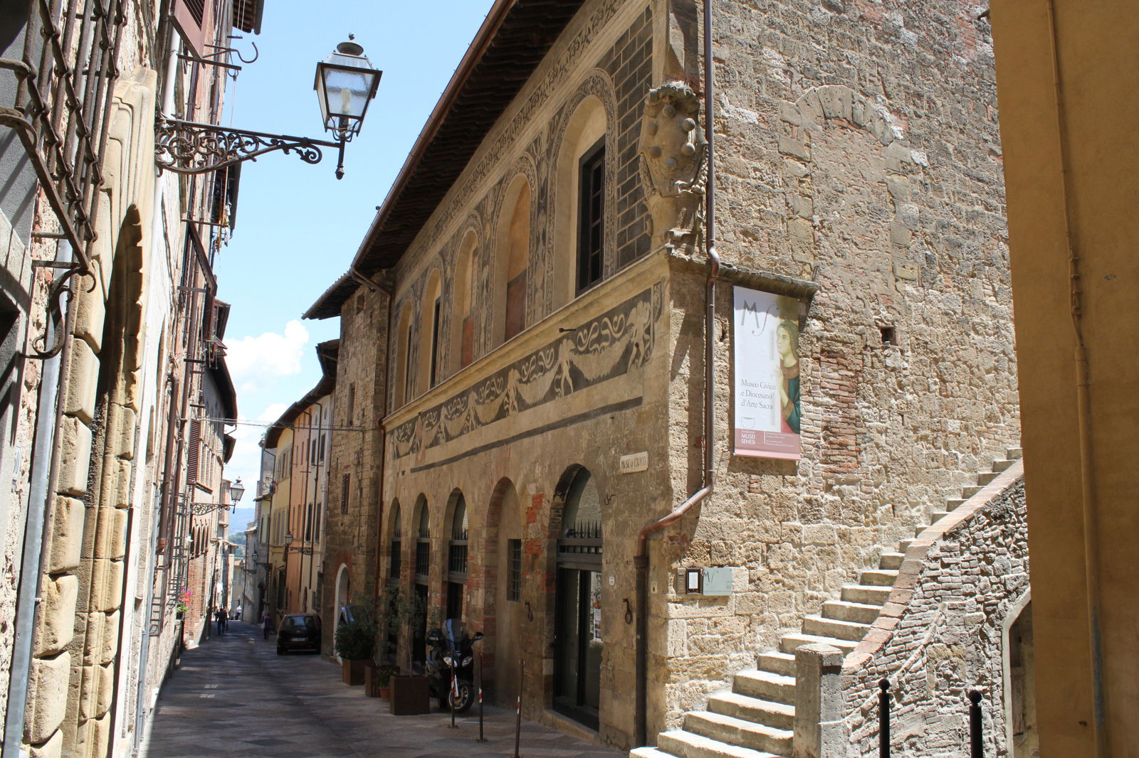 Colle Val d'Elsa: City streets