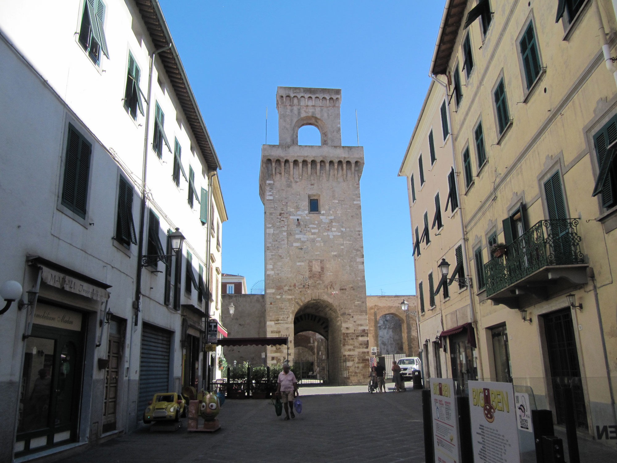 Piombino Explore this Tuscan Coastal Town and its Historical Center