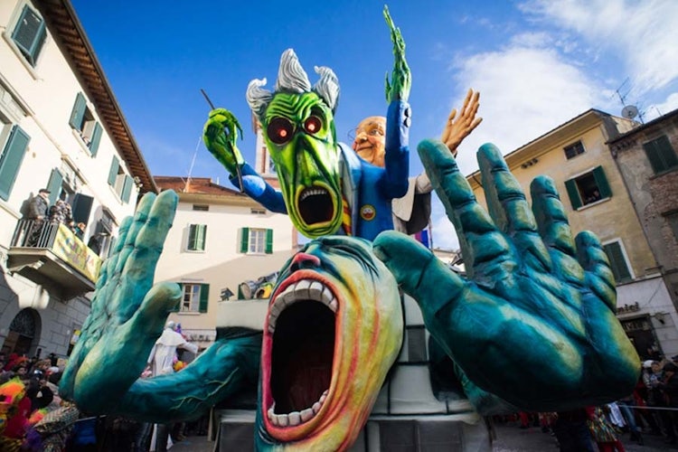 Carnival in Tuscany, where to go for the best events.