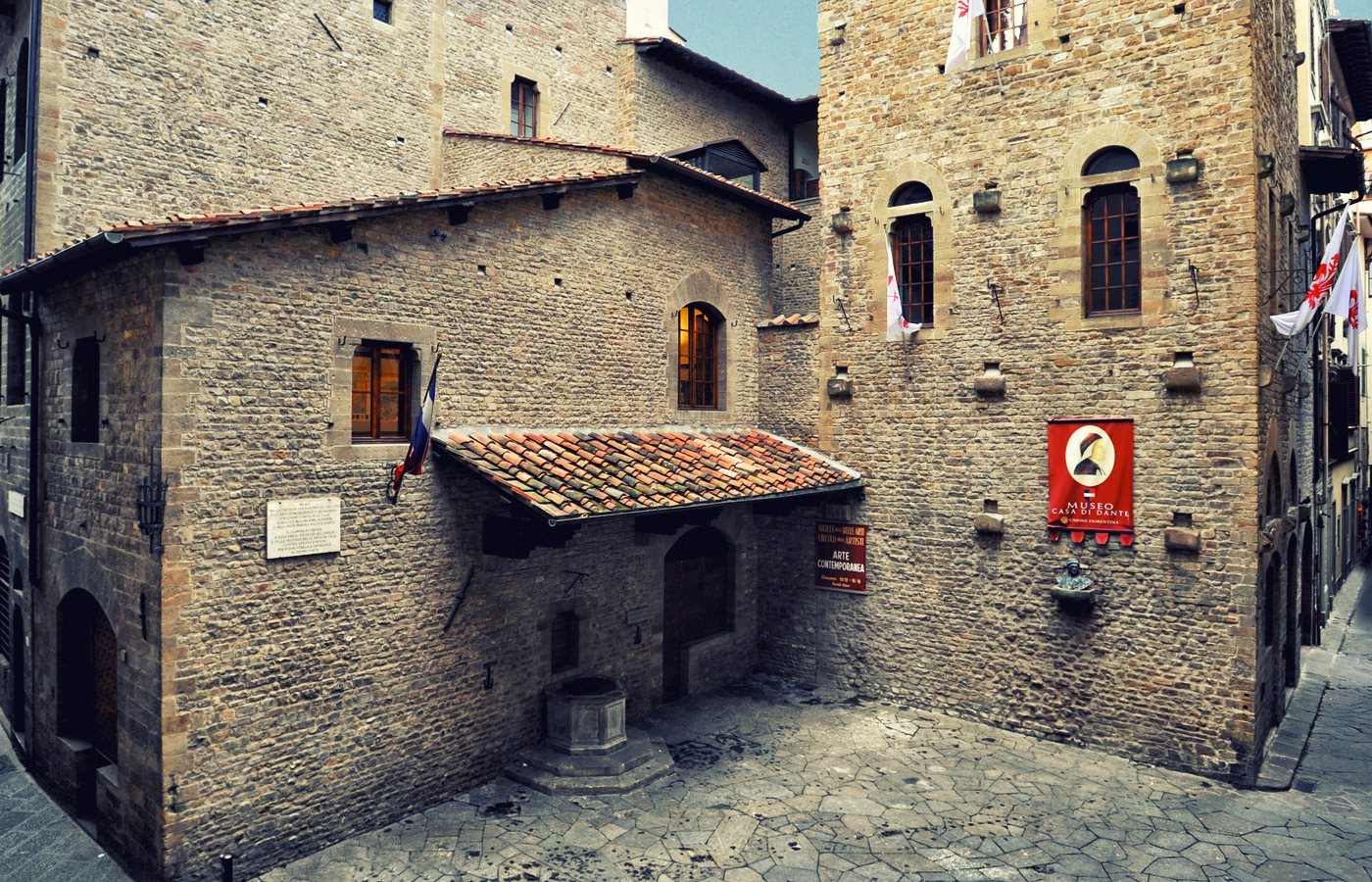 Dante Alighieri 7 posti a Firenze per sentirsi ispirati dal vero