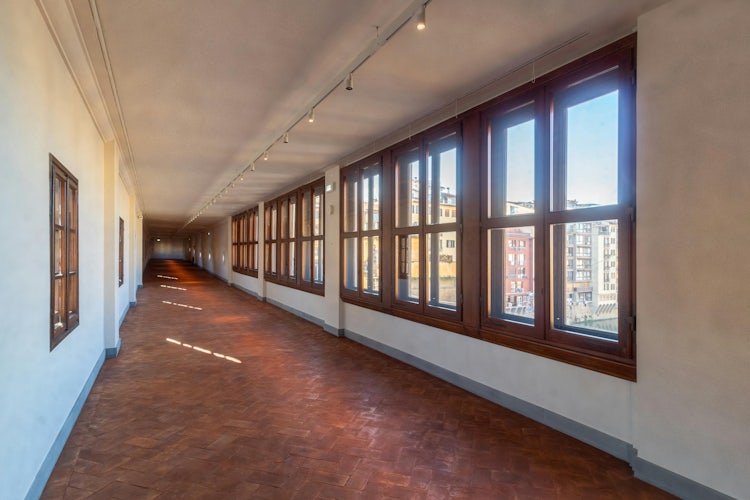 Vasari Corridor inside