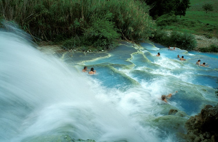 Free entrance to the hot springs at Saturnia Tuscany