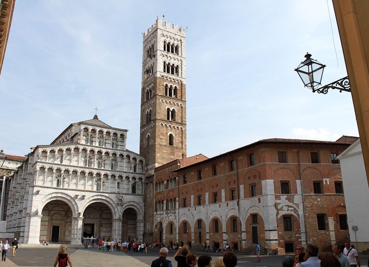 The square in front of the Duomo of Lucca