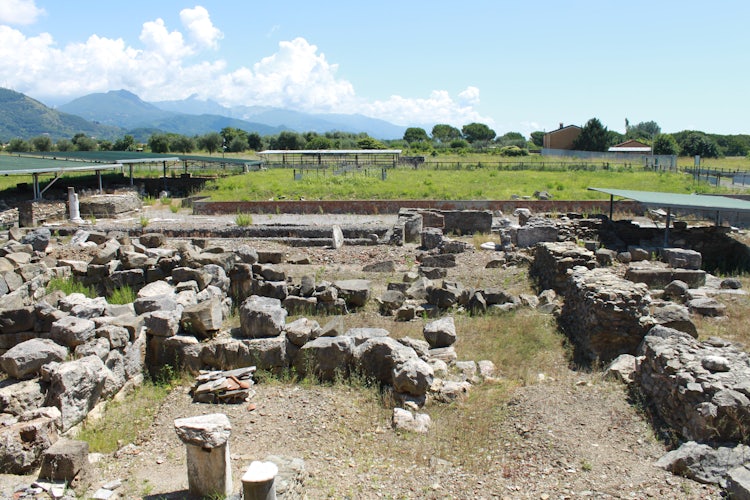 Roman ruins to explore in Lunigiana
