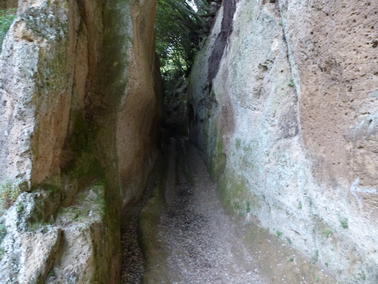 Sovana and Le Vie Cave: a walk in the Maremma of Tuscany