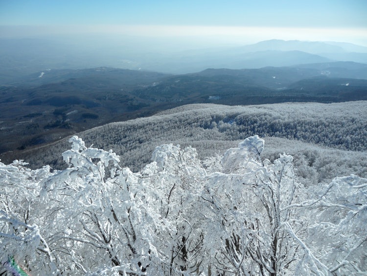 Winter wonderland and skiing on Monte Amiata in Tuscany