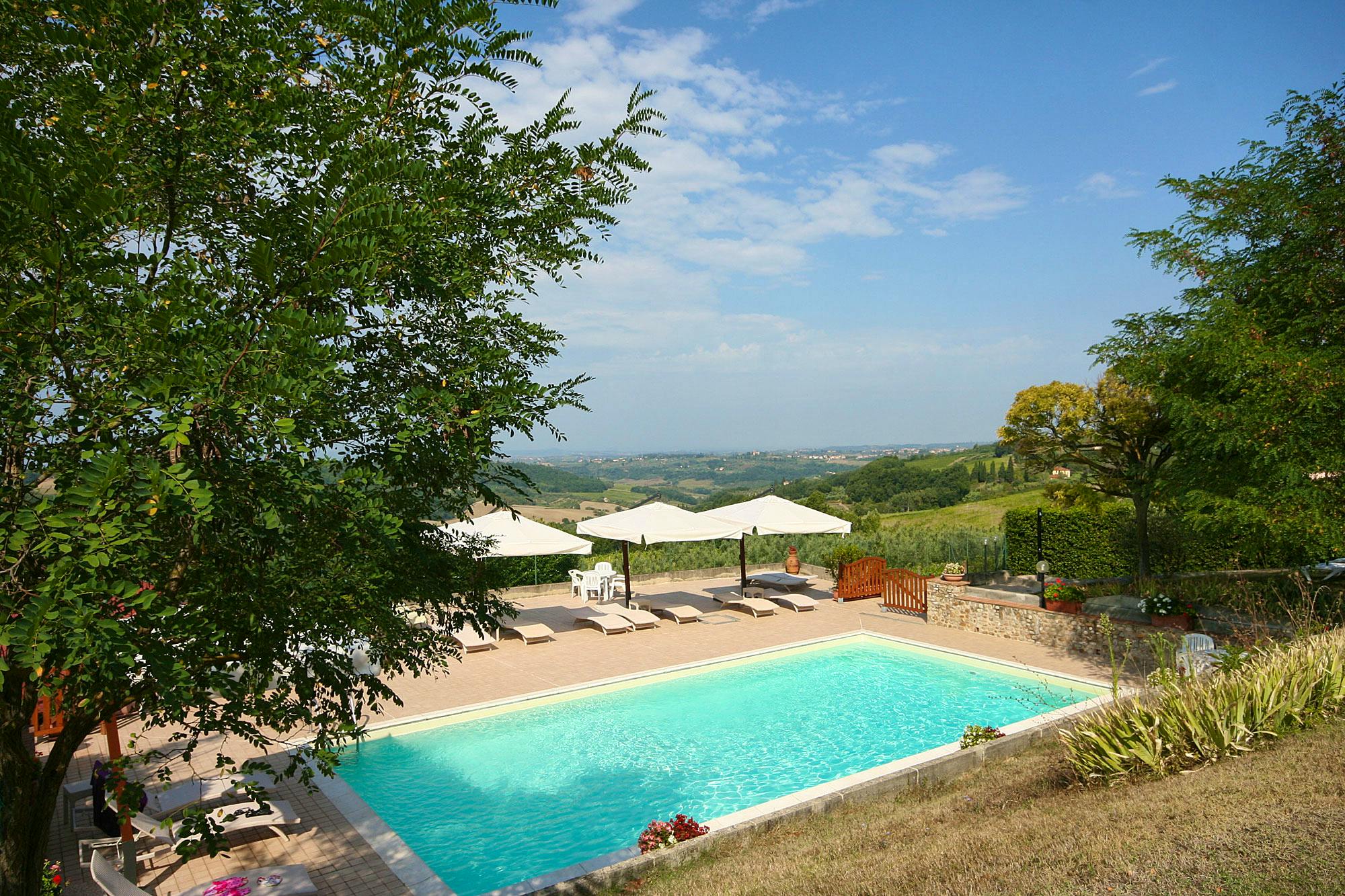 Agriturismo Vernianello,Chianti accommodation with pool near