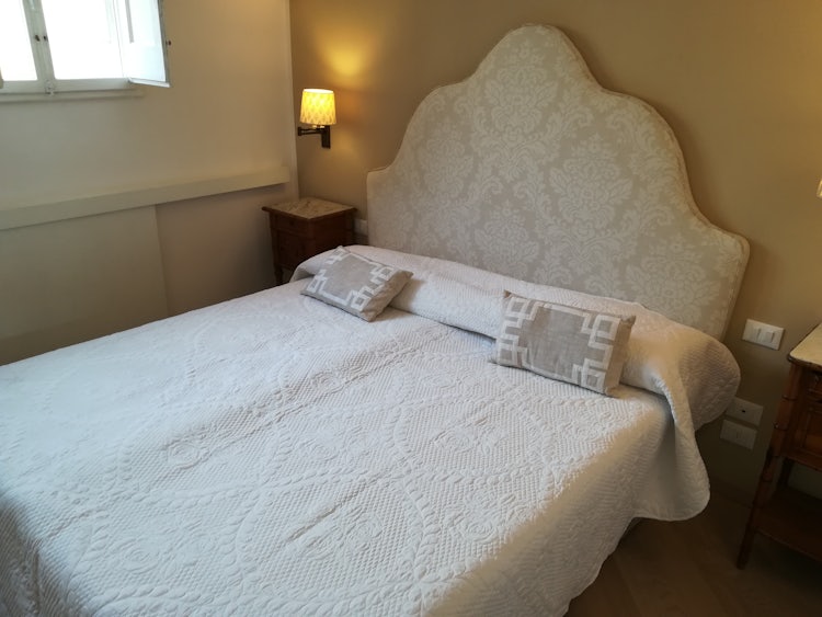 Borgo de Greci: Florence Vacation Apartment Rentals double bedroom