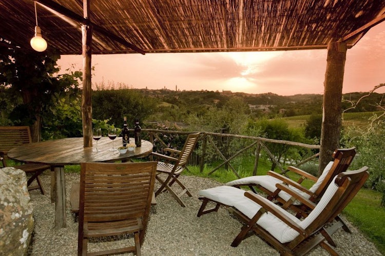 Letti a baldacchino e romantiche vasche da bagno al Frances' Lodge Relais