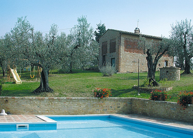 Restored vacation villa and the Fienile at MonteAlbino in Tuscany