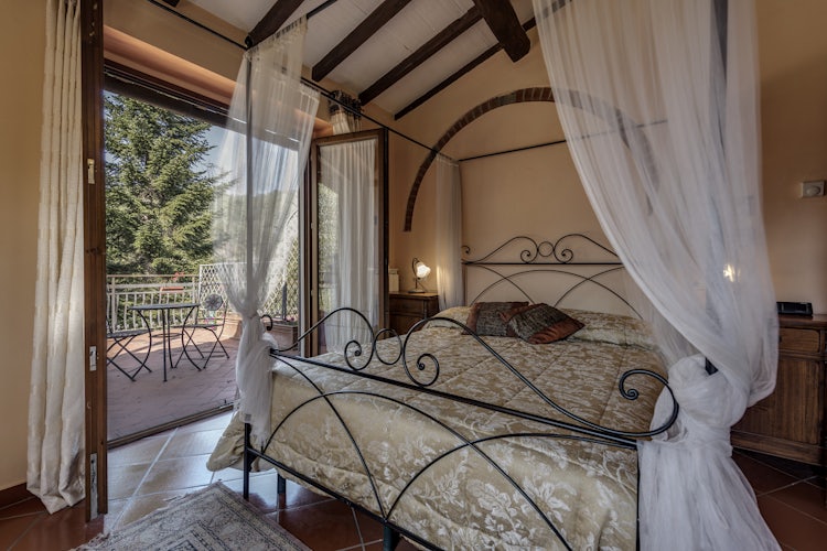 Deluxe bedroom at Poggio di Gaville