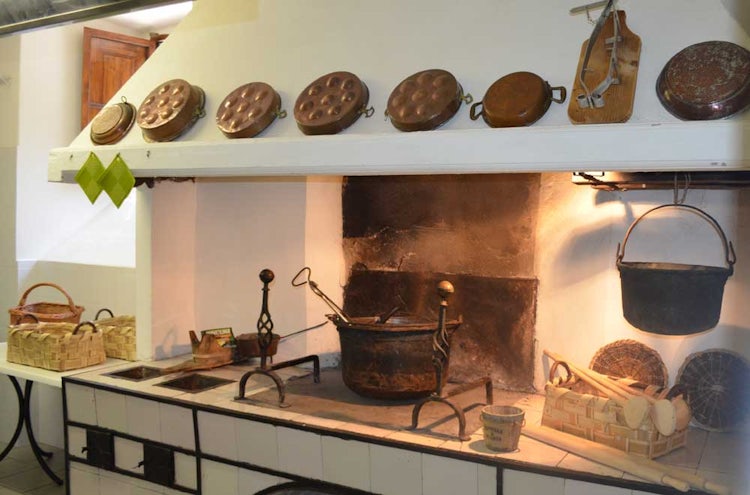 Vacation villa rental kitchen in Tuscany