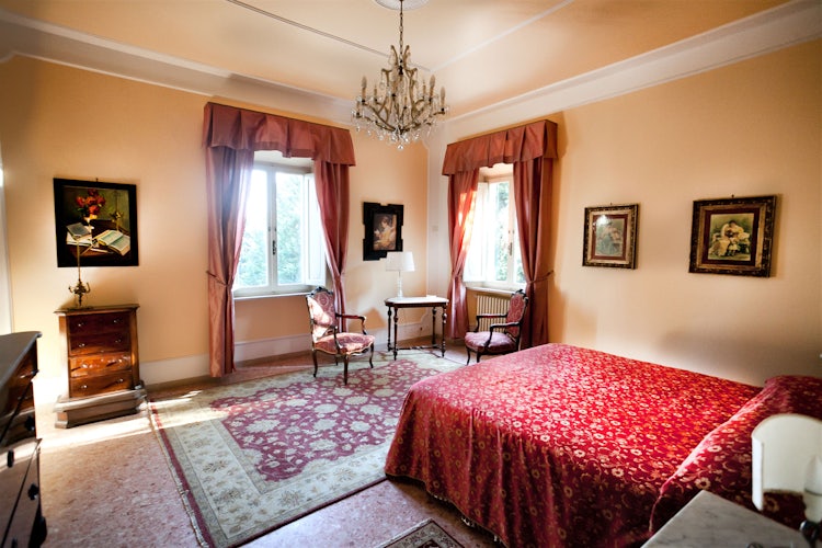 Luminous bedroom  at Villa Vianci