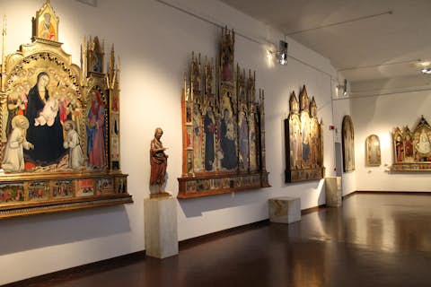 Masterpieces Of Sienese Paintings In The National Art Gallery Of Siena