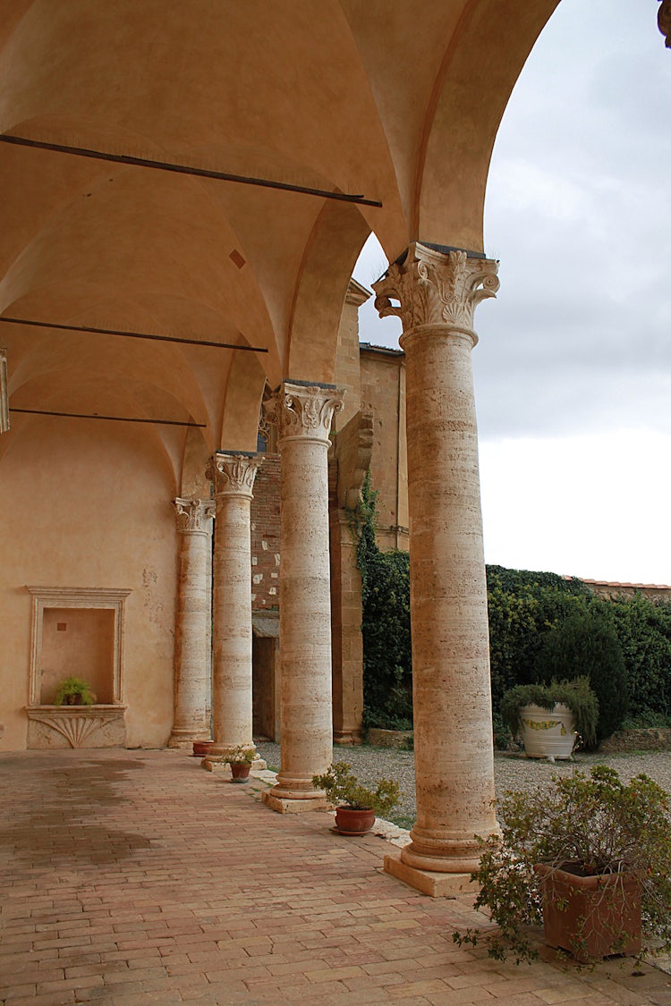 Internal courtyard of the Palazzo Piccolomini