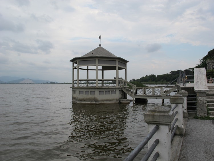 Vista lake at Torre del Lago in Tuscany